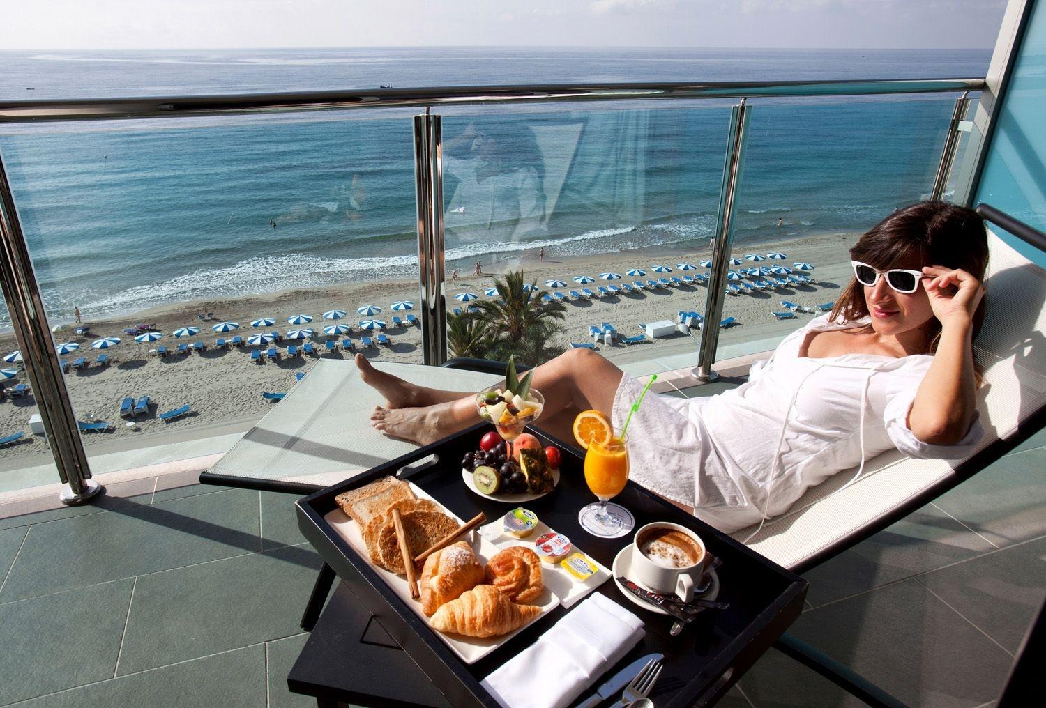 Hotel Allon Mediterrania Villajoyosa Exterior photo